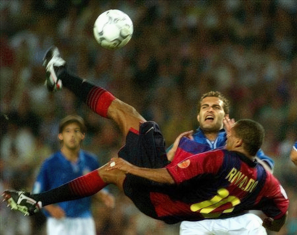 11 Best Bicycle Kicks of All Time